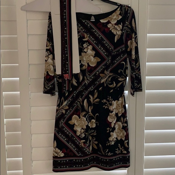 Tunic - Picture 2 of 3